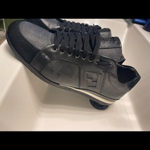 Fendi Roma man size 9.5   Condition 9/10